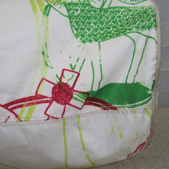 Very Rare L.A.M.B. LeSportsac Limited Edition Multi Icon Mega Barrel Bag w/Charm - Picture 15 of 16